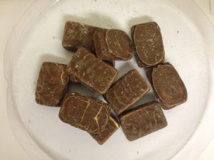 Pascall Choc Pineapple Lumps 100g