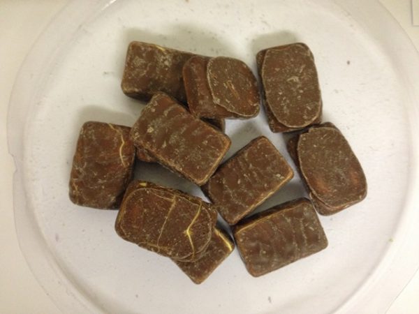 Pascall Choc Pineapple Lumps 100g